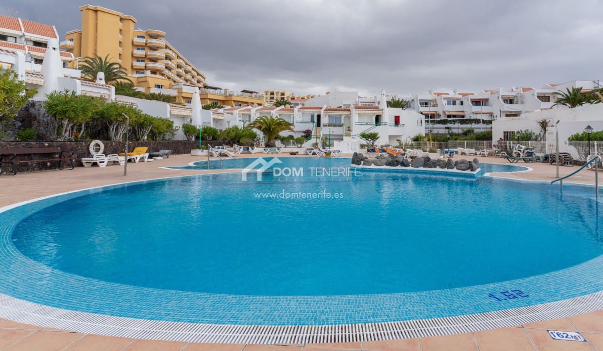 4 slaapkamer Halfvrijstaande villa te koop in Costa Adeje met zwembad - € 599.999 (Ref: 9678282)