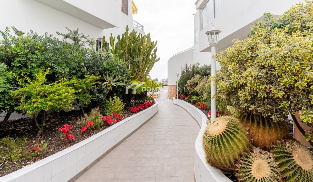 4 slaapkamer Halfvrijstaande villa te koop in Costa Adeje met zwembad - € 599.999 (Ref: 9678282)