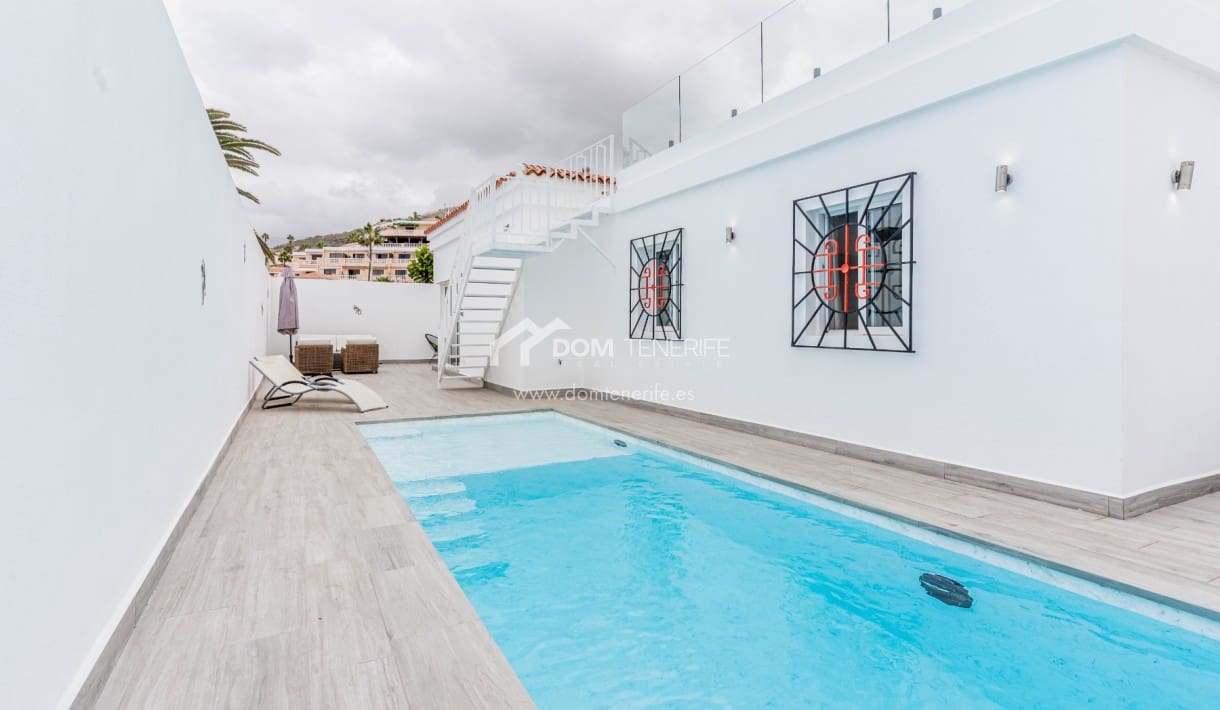 3 chambre Villa/Maison à vendre à Costa Adeje avec piscine - 945 000 € (Ref: 9691486)