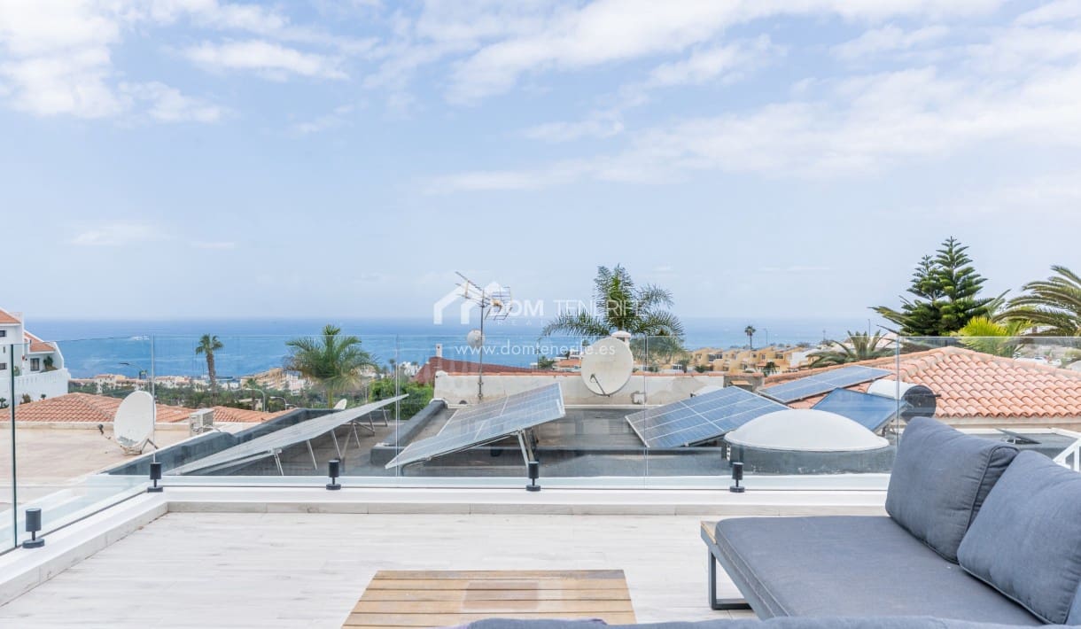 3 chambre Villa/Maison à vendre à Costa Adeje avec piscine - 945 000 € (Ref: 9691486)