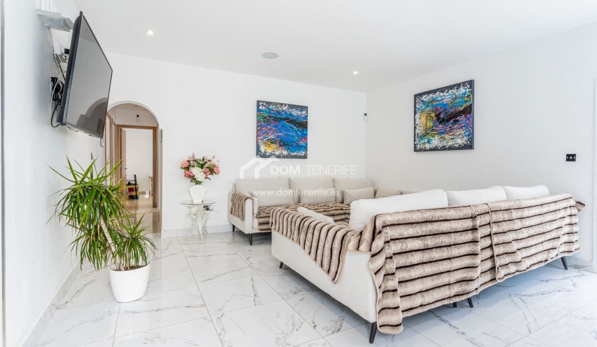 3 chambre Villa/Maison à vendre à Costa Adeje avec piscine - 945 000 € (Ref: 9691486)