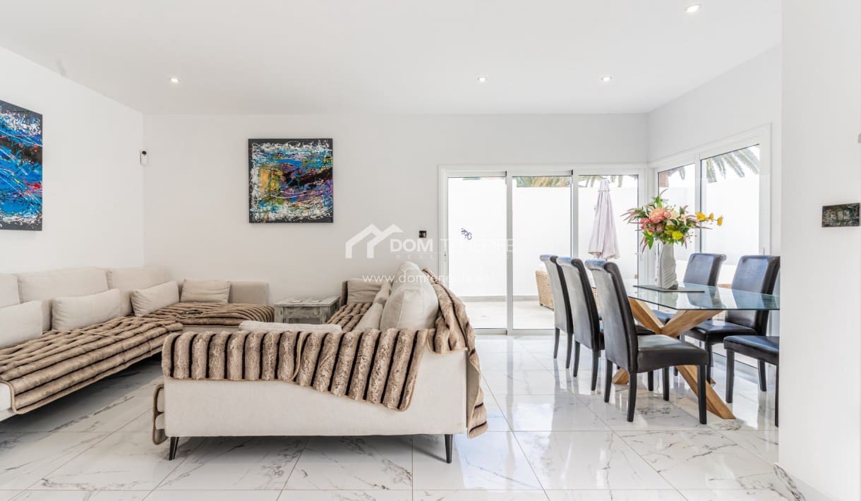 3 chambre Villa/Maison à vendre à Costa Adeje avec piscine - 945 000 € (Ref: 9691486)