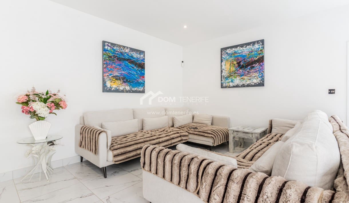 3 chambre Villa/Maison à vendre à Costa Adeje avec piscine - 945 000 € (Ref: 9691486)