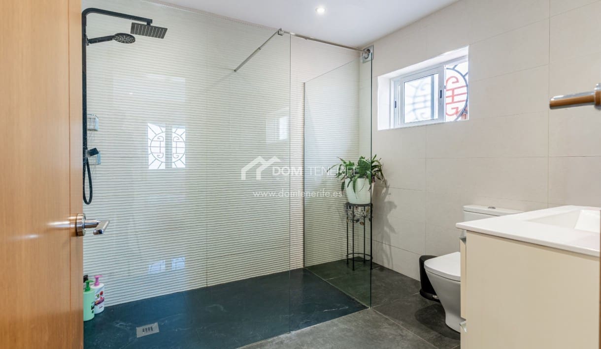 3 chambre Villa/Maison à vendre à Costa Adeje avec piscine - 945 000 € (Ref: 9691486)