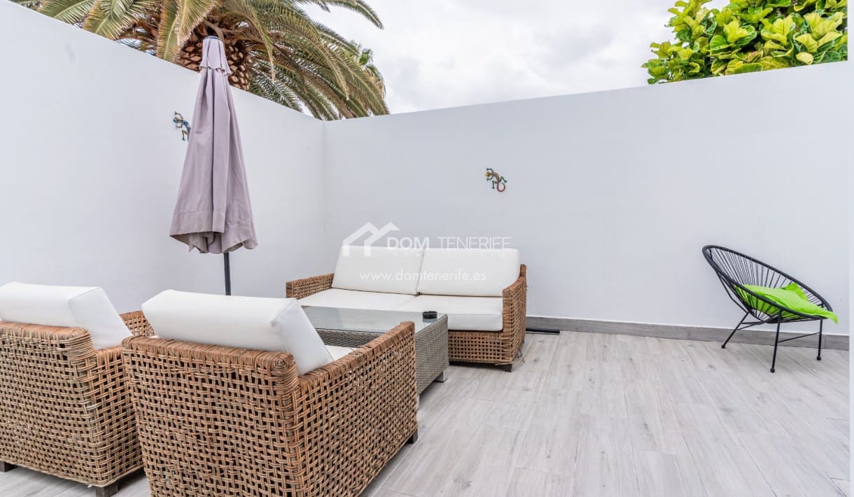 3 chambre Villa/Maison à vendre à Costa Adeje avec piscine - 945 000 € (Ref: 9691486)