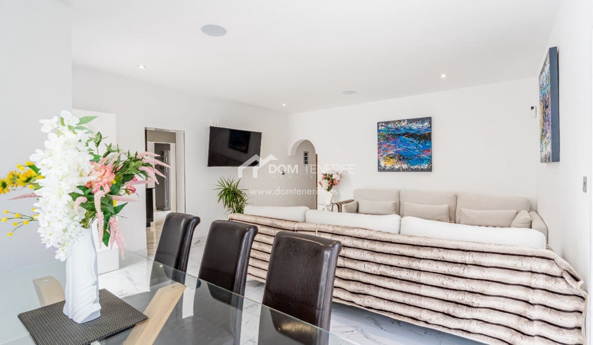 3 chambre Villa/Maison à vendre à Costa Adeje avec piscine - 945 000 € (Ref: 9691486)