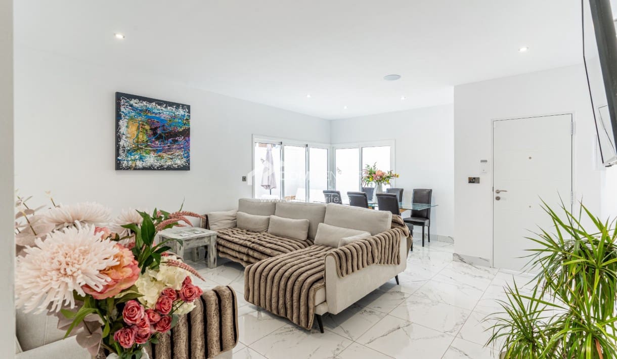 3 chambre Villa/Maison à vendre à Costa Adeje avec piscine - 945 000 € (Ref: 9691486)