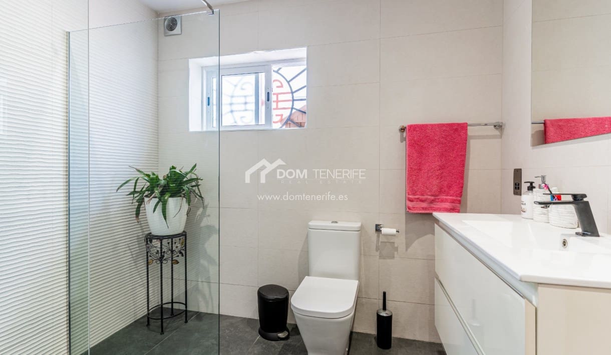 3 chambre Villa/Maison à vendre à Costa Adeje avec piscine - 945 000 € (Ref: 9691486)