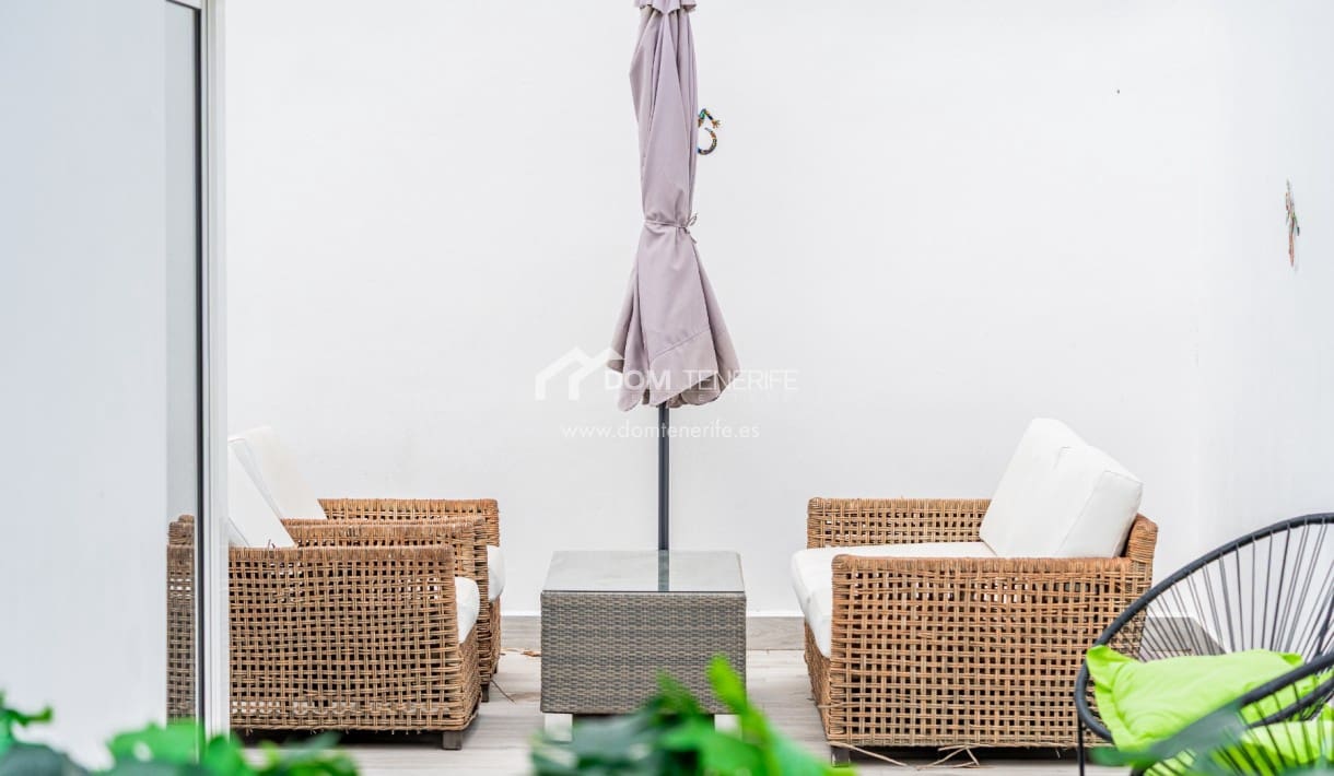 3 chambre Villa/Maison à vendre à Costa Adeje avec piscine - 945 000 € (Ref: 9691486)