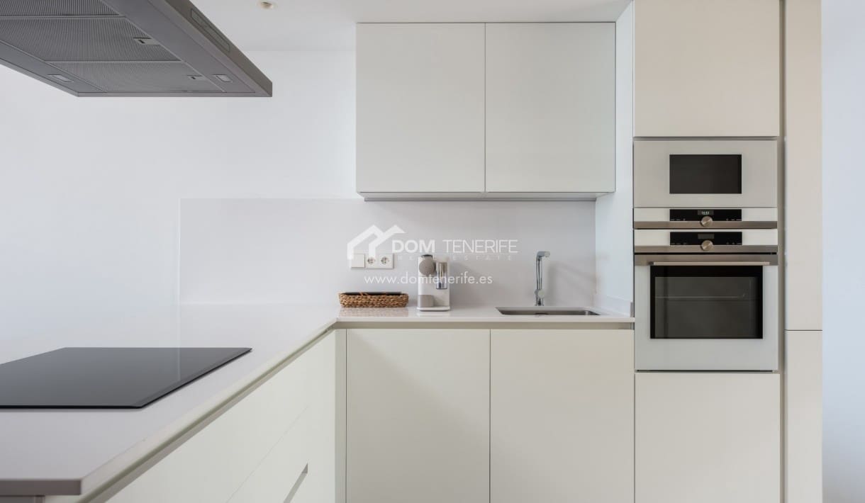 2 quarto Apartamento para venda em Guia de Isora com piscina - 1 066 000 € (Ref: 9699898)