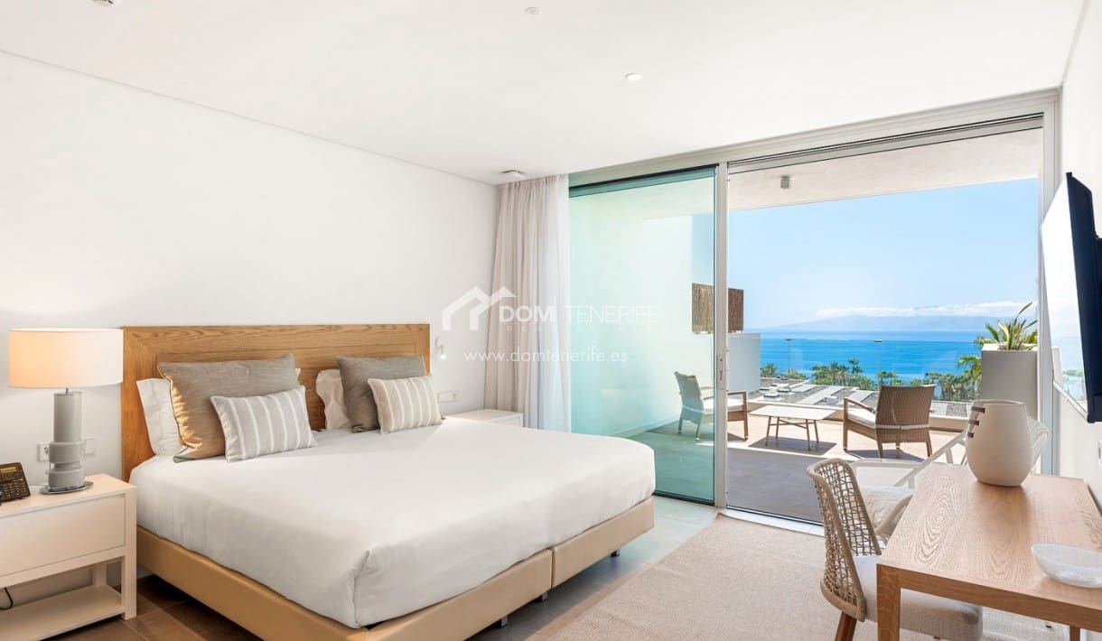 3 bedroom Apartment for sale in Guia de Isora with pool - € 1,630,000 (Ref: 9699903)