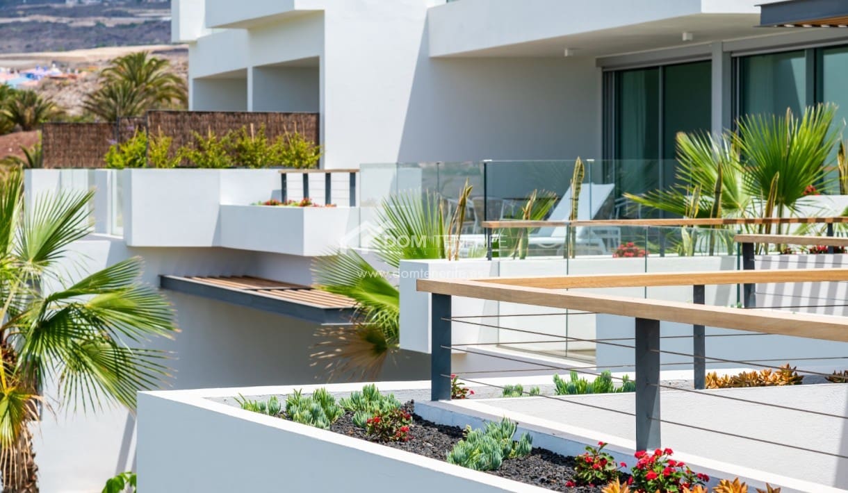 2 bedroom Apartment for sale in Guia de Isora with pool - € 1,117,000 (Ref: 9699904)