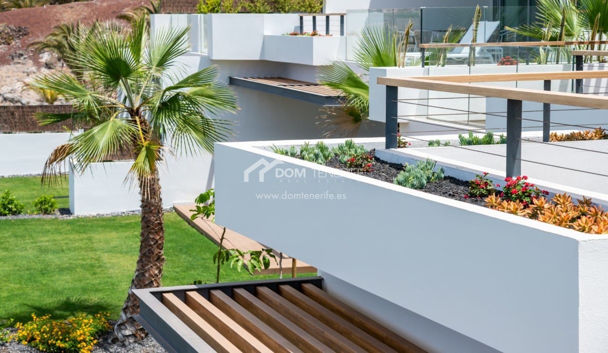 2 bedroom Apartment for sale in Guia de Isora with pool - € 1,117,000 (Ref: 9699904)