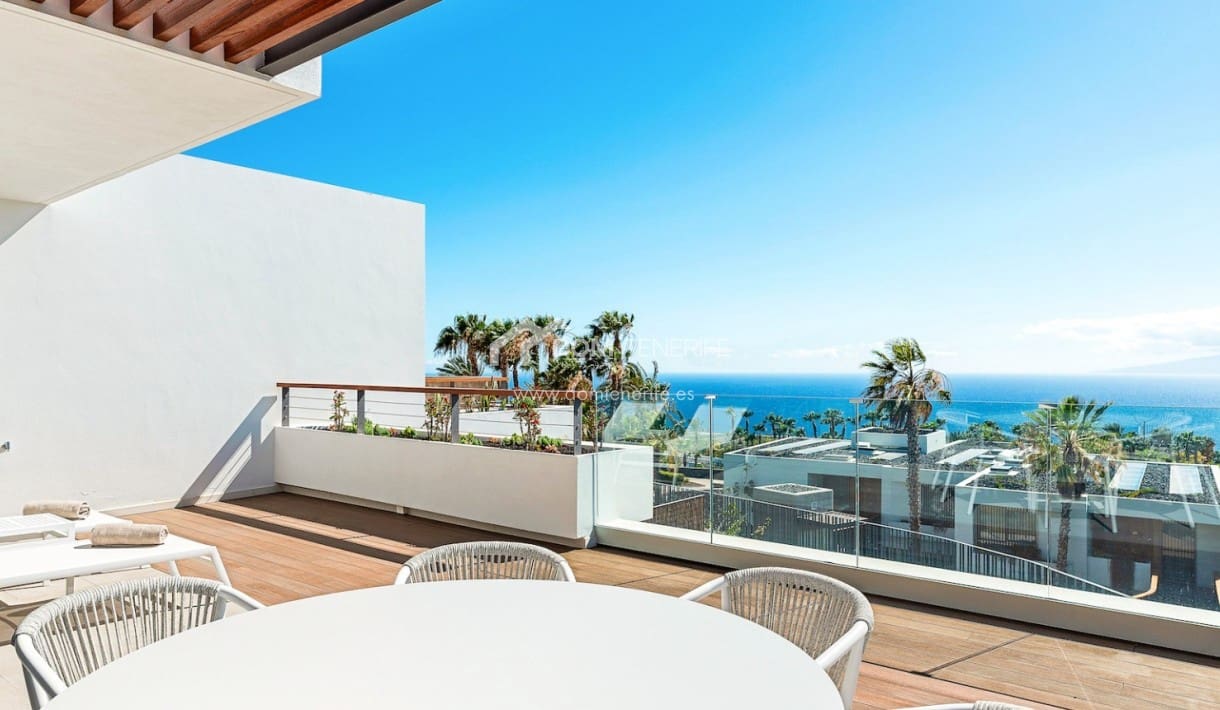 2 bedroom Apartment for sale in Guia de Isora with pool - € 1,117,000 (Ref: 9699904)