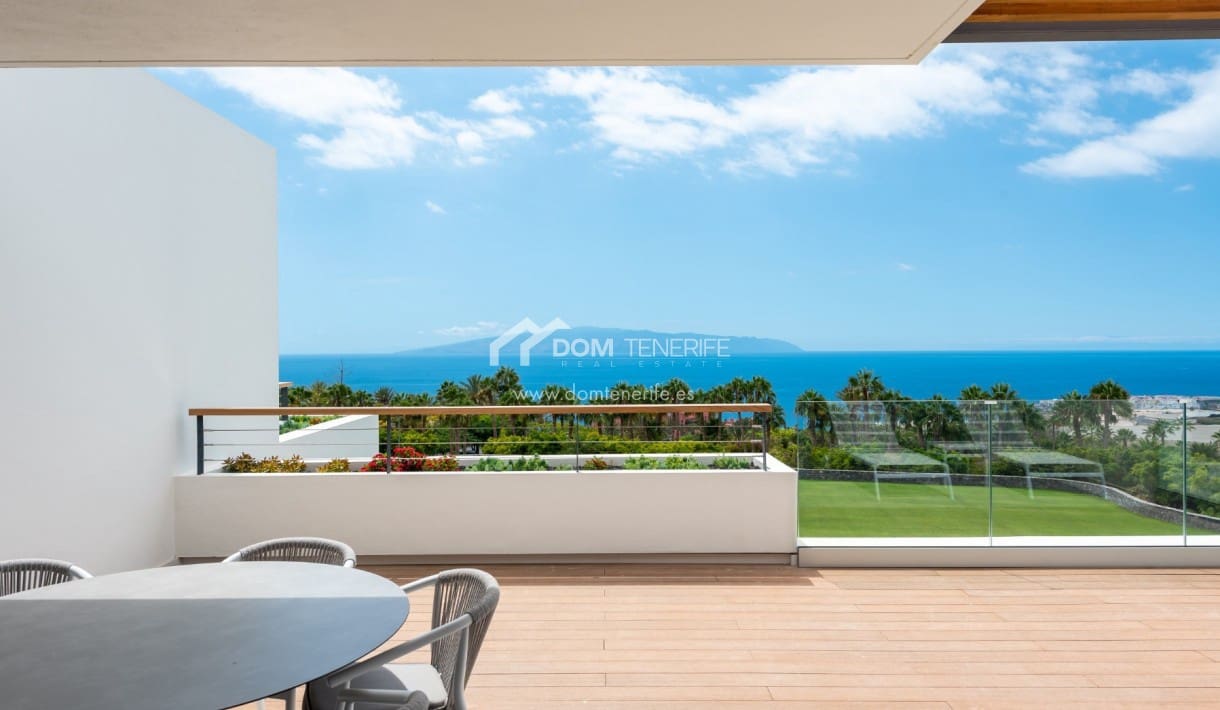 2 bedroom Apartment for sale in Guia de Isora with pool - € 1,117,000 (Ref: 9699905)