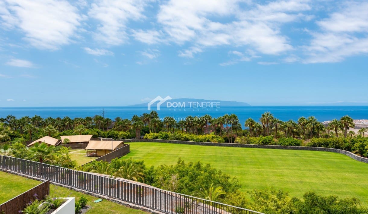 2 bedroom Apartment for sale in Guia de Isora with pool - € 1,117,000 (Ref: 9699905)