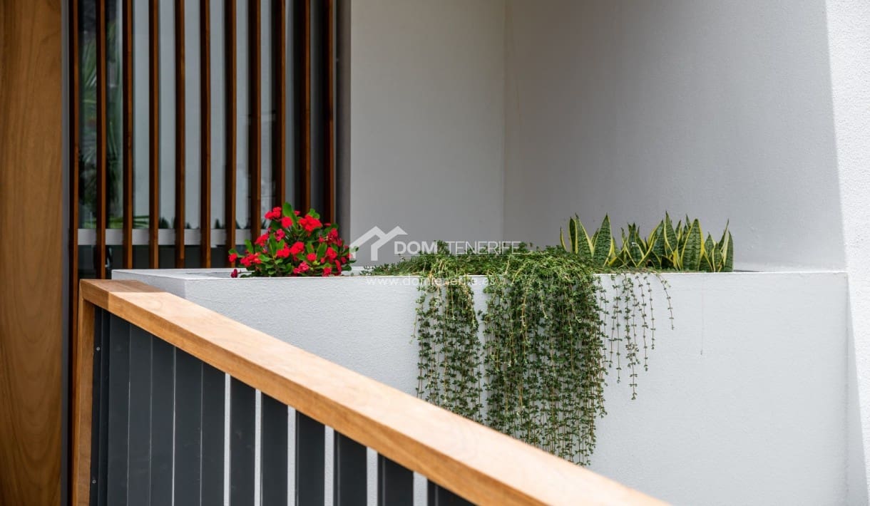 Apartamento de 2 habitaciones en Guía de Isora en venta con piscina - 980.000 € (Ref: 9700026)