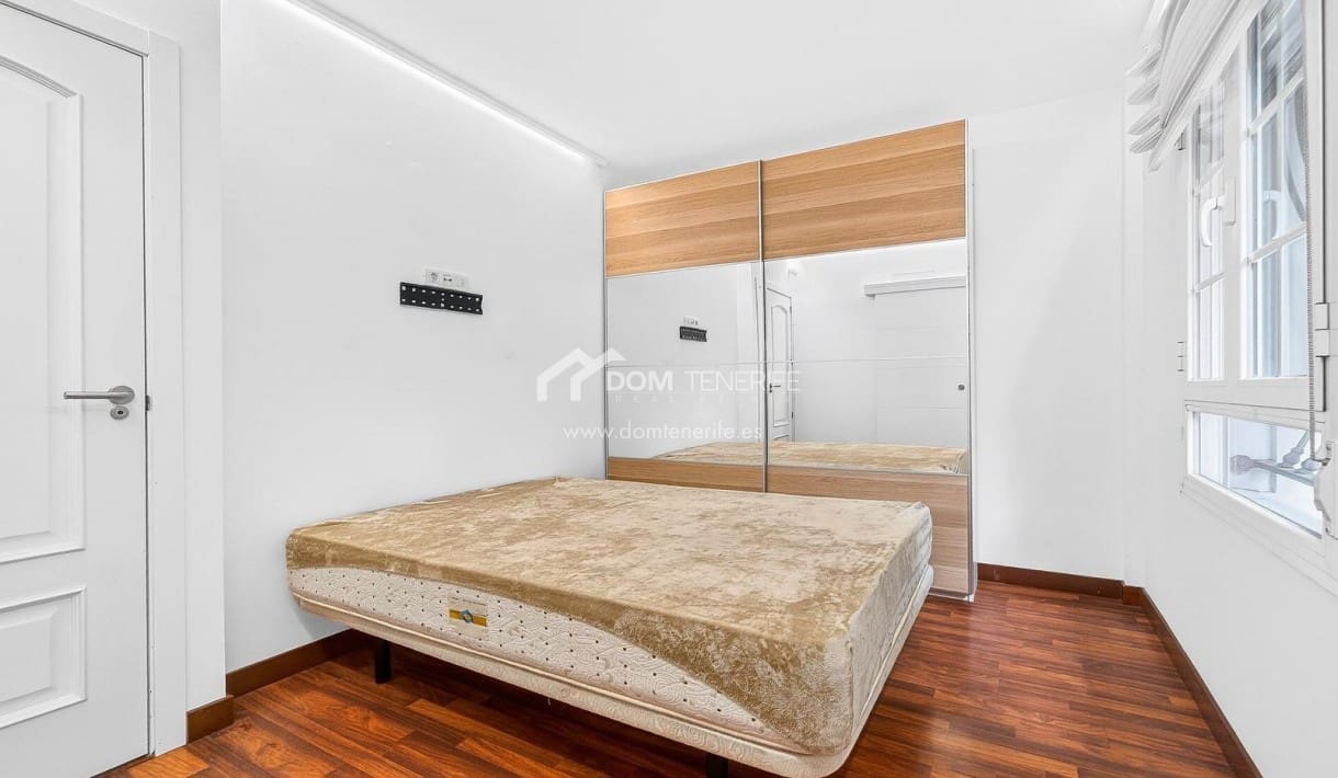 Chalet de 5 habitaciones en Los Cristianos en venta con piscina - 1.790.000 € (Ref: 9719385)