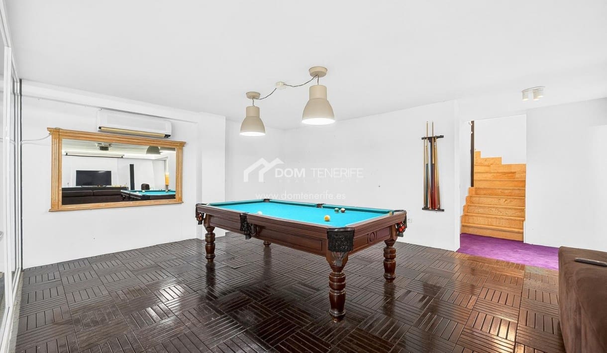 Chalet de 5 habitaciones en Los Cristianos en venta con piscina - 1.790.000 € (Ref: 9719385)