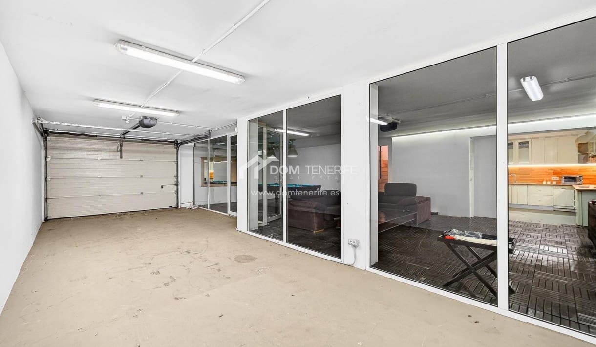 Chalet de 5 habitaciones en Los Cristianos en venta con piscina - 1.790.000 € (Ref: 9719385)