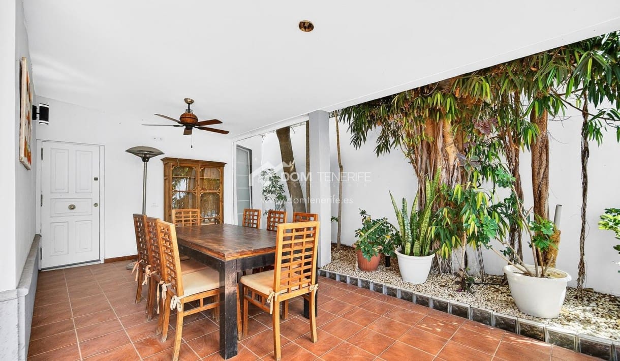 Chalet de 5 habitaciones en Los Cristianos en venta con piscina - 1.790.000 € (Ref: 9719385)