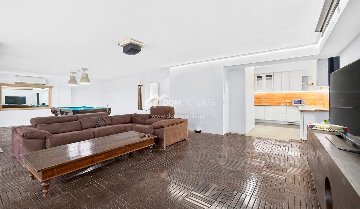 Chalet de 5 habitaciones en Los Cristianos en venta con piscina - 1.790.000 € (Ref: 9719385)