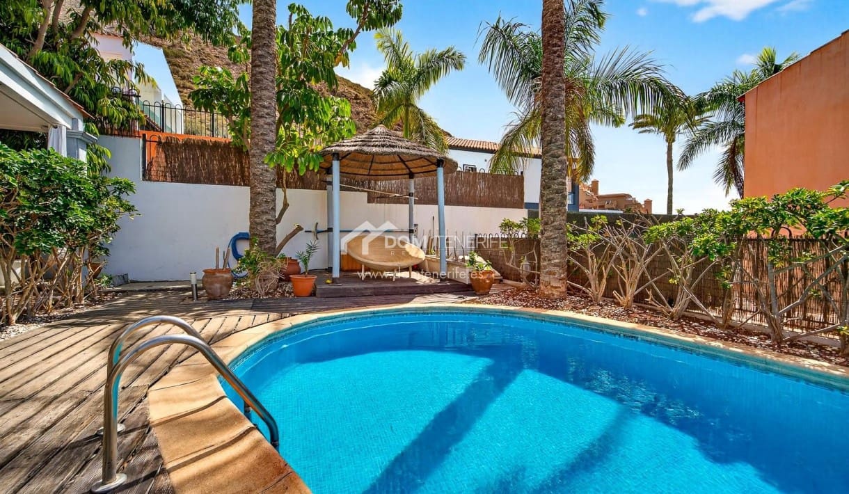 Chalet de 5 habitaciones en Los Cristianos en venta con piscina - 1.790.000 € (Ref: 9719385)