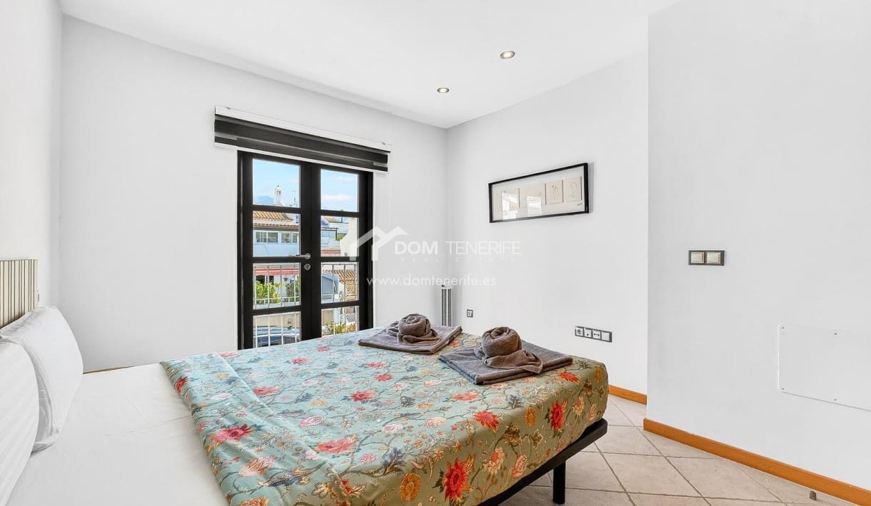 2 bedroom Apartment for sale in Playa Paraiso with pool - € 475,000 (Ref: 9730860)