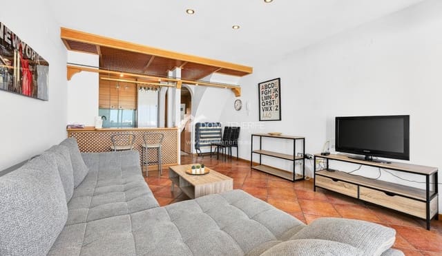 Apartamento de 2 habitaciones en Playa Paraiso, Adeje en venta con piscina - 475.000 € (Ref: 9730860)