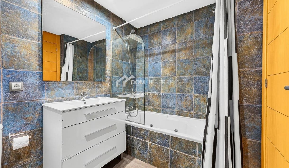 2 bedroom Apartment for sale in Playa Paraiso with pool - € 475,000 (Ref: 9730860)