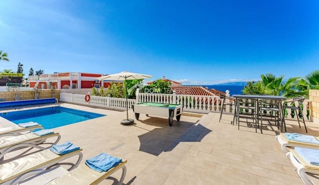 6 chambre Villa/Maison à vendre à Guía de Isora avec piscine garage - 1 280 000 € (Ref: 9730861)