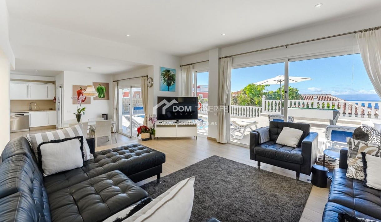 6 bedroom Villa for sale in Guia de Isora with pool garage - € 1,280,000 (Ref: 9730861)