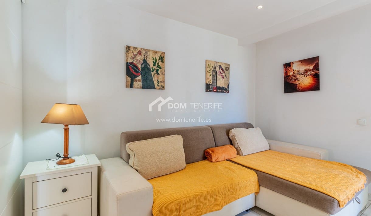 4 bedroom Villa for sale in Valle de San Lorenzo with garage - € 580,000 (Ref: 9731367)