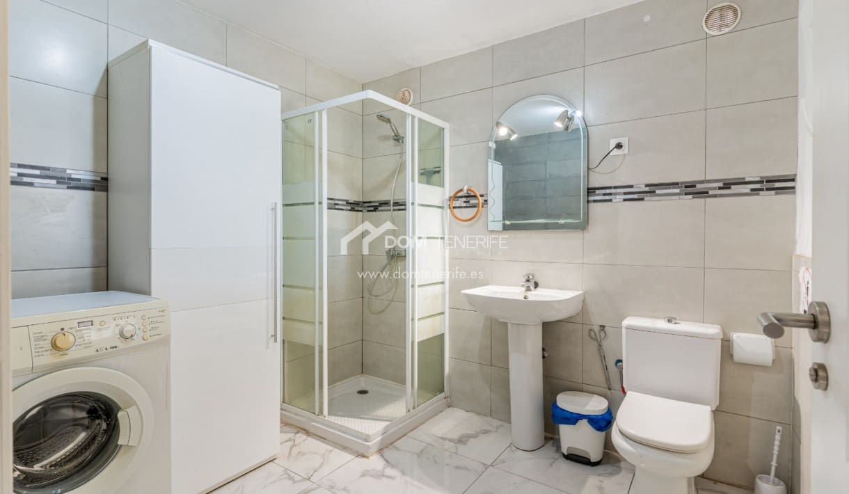 4 bedroom Villa for sale in Valle de San Lorenzo with garage - € 580,000 (Ref: 9731367)