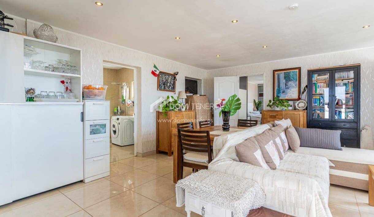 4 bedroom Villa for sale in Valle de San Lorenzo with garage - € 580,000 (Ref: 9731367)