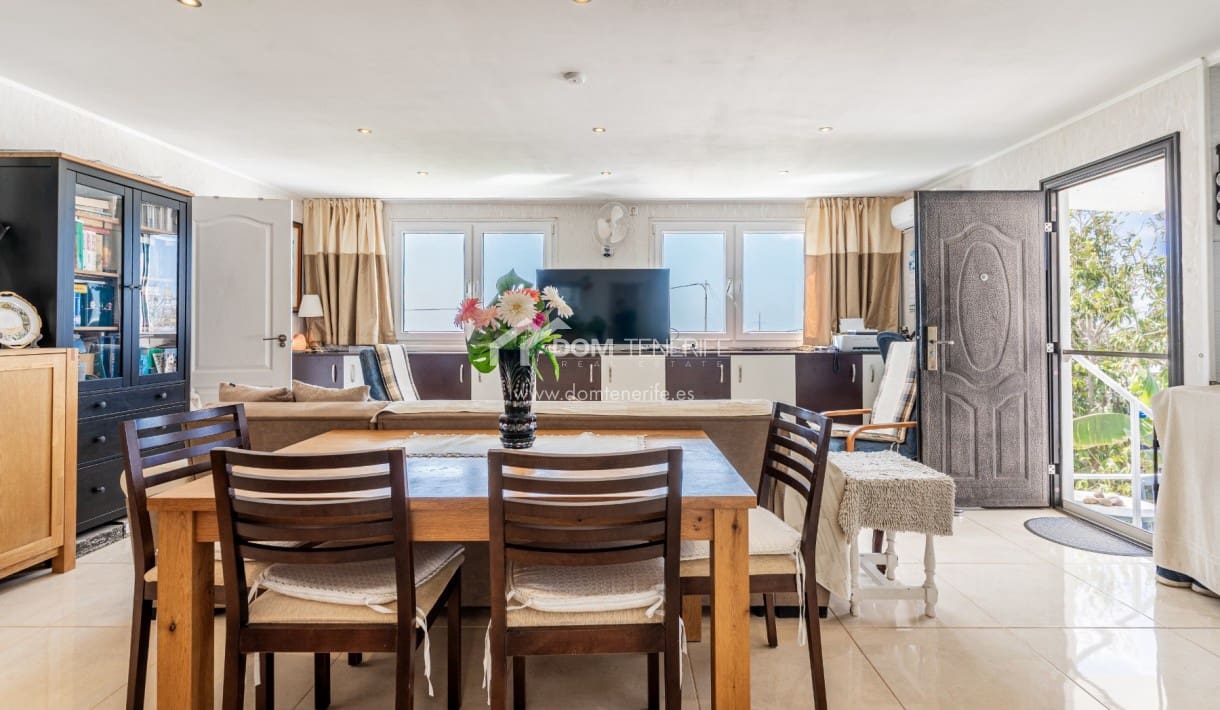 4 bedroom Villa for sale in Valle de San Lorenzo with garage - € 580,000 (Ref: 9731367)