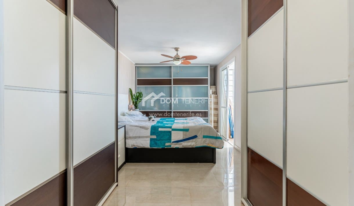 4 bedroom Villa for sale in Valle de San Lorenzo with garage - € 580,000 (Ref: 9731367)