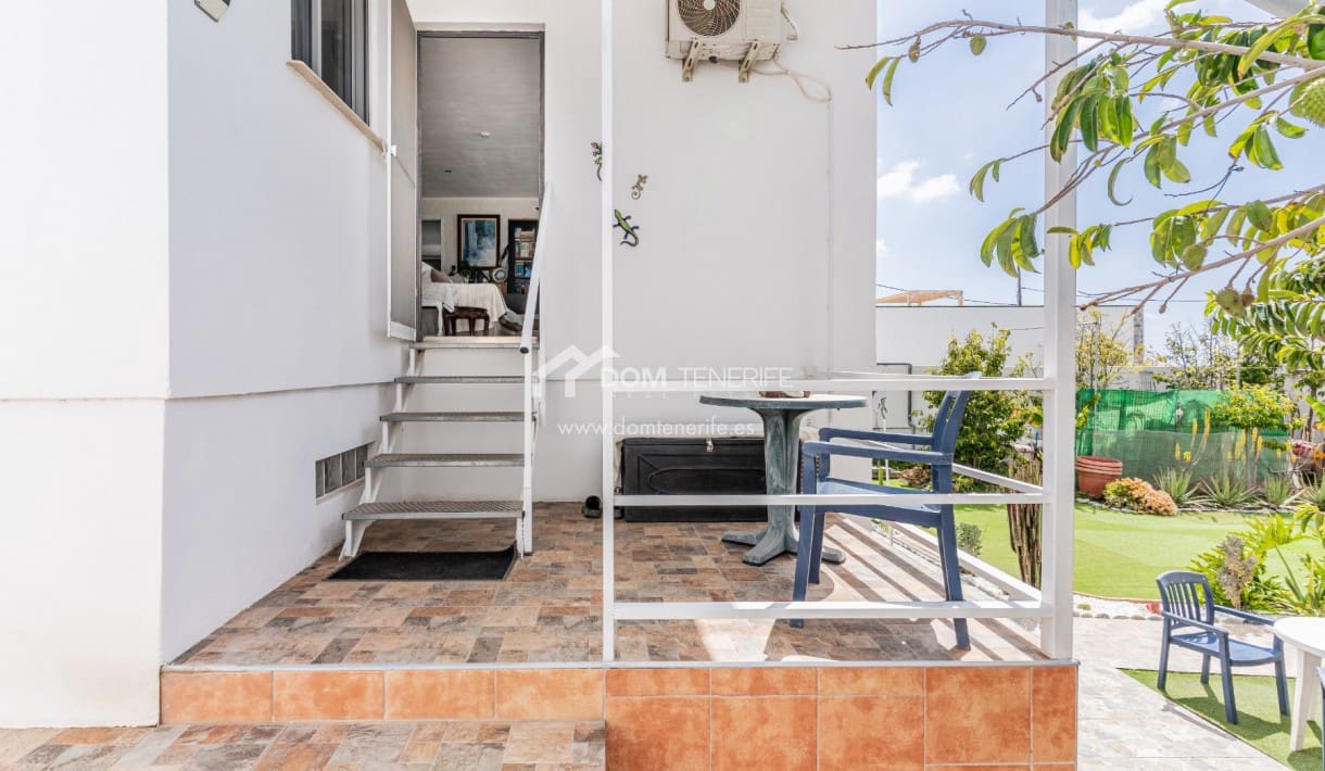 4 bedroom Villa for sale in Valle de San Lorenzo with garage - € 580,000 (Ref: 9731367)