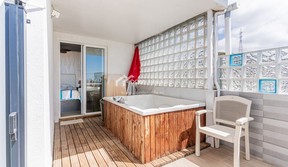 4 bedroom Villa for sale in Valle de San Lorenzo with garage - € 580,000 (Ref: 9731367)