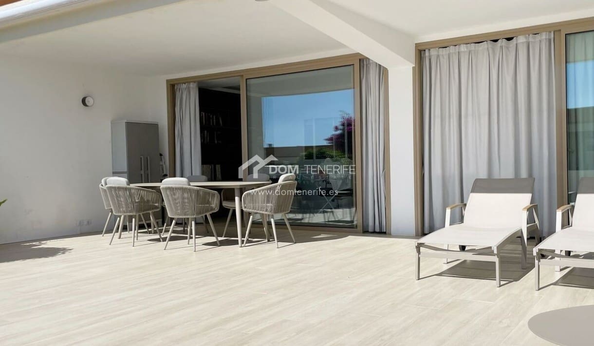 3 bedroom Apartment for sale in Marazul with pool garage - € 580,000 (Ref: 9739307)