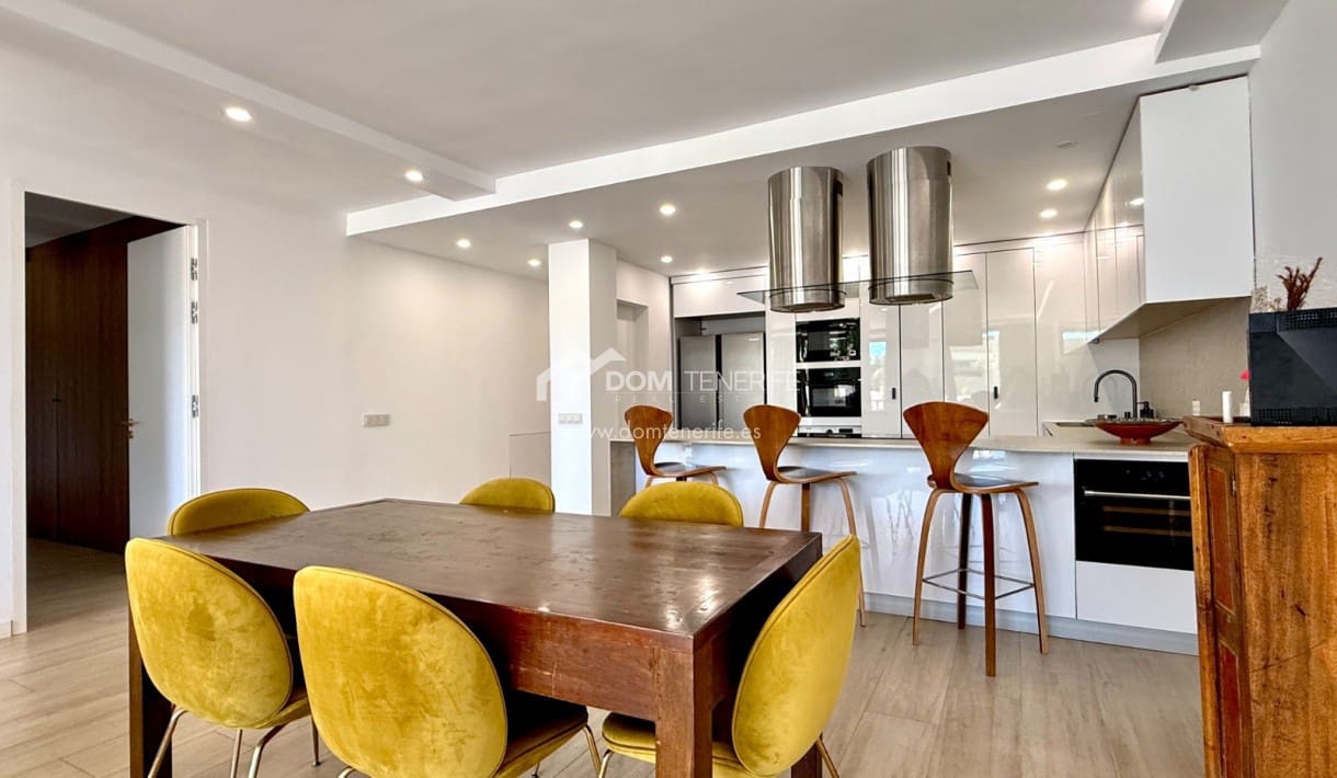 3 bedroom Apartment for sale in Marazul with pool garage - € 580,000 (Ref: 9739307)