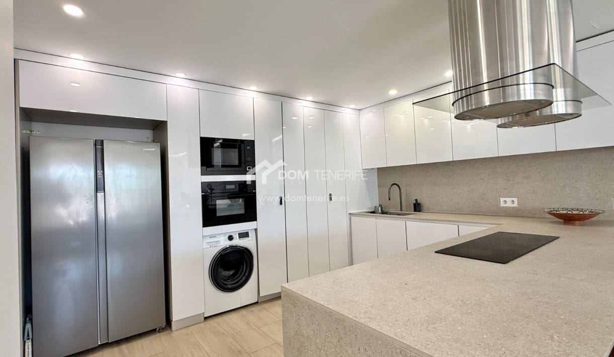 3 bedroom Apartment for sale in Marazul with pool garage - € 580,000 (Ref: 9739307)