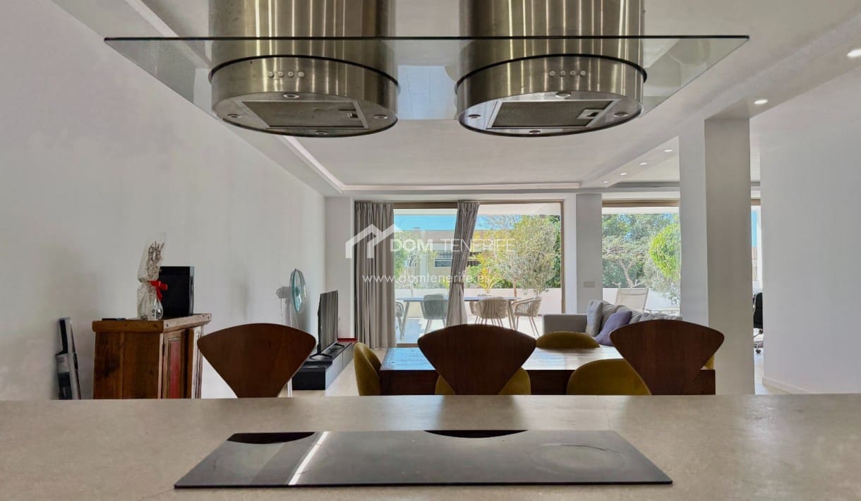 3 bedroom Apartment for sale in Marazul with pool garage - € 580,000 (Ref: 9739307)