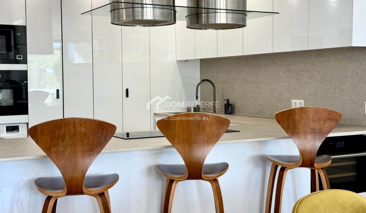 3 bedroom Apartment for sale in Marazul with pool garage - € 580,000 (Ref: 9739307)