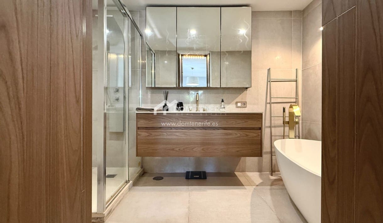 3 bedroom Apartment for sale in Marazul with pool garage - € 580,000 (Ref: 9739307)