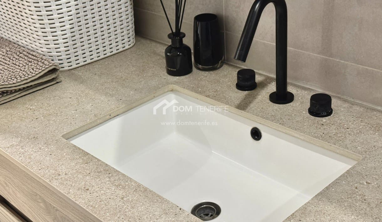 3 bedroom Apartment for sale in Marazul with pool garage - € 580,000 (Ref: 9739307)