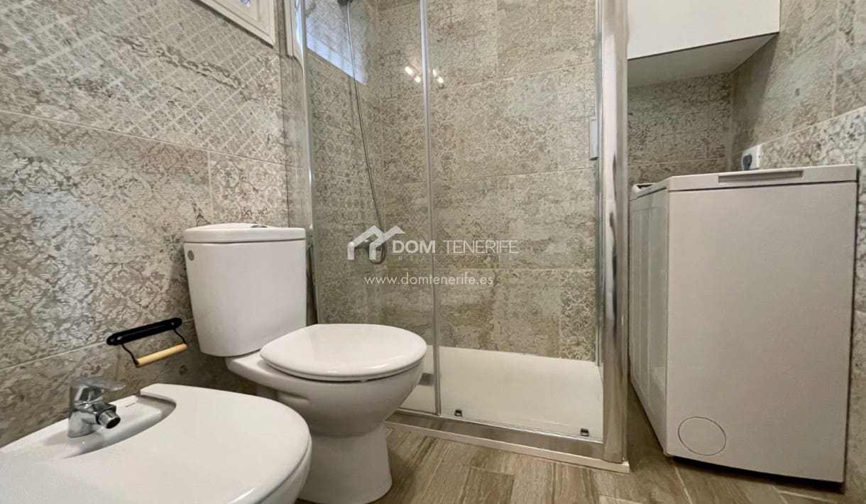 1 bedroom Apartment for rent in Los Cristianos with pool - € 1,200 (Ref: 9780013)