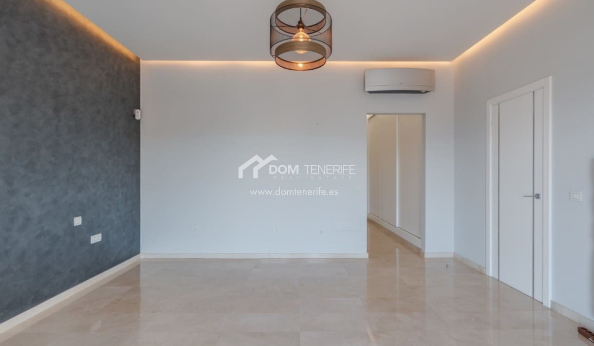 6 bedroom Villa for sale in Roque del Conde with pool garage - € 2,100,000 (Ref: 9789677)