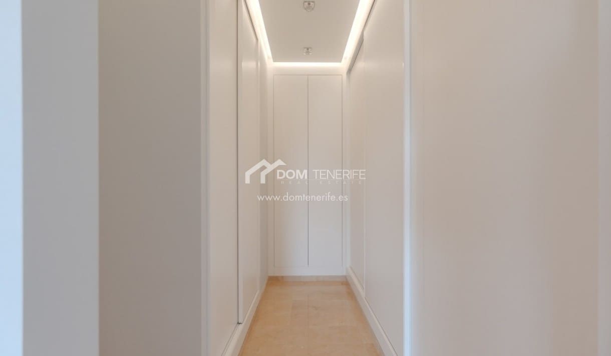 6 bedroom Villa for sale in Roque del Conde with pool garage - € 2,100,000 (Ref: 9789677)