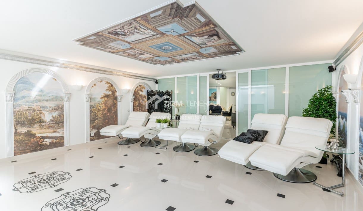 6 sovrum Villa till salu i La Caleta Adeje med pool garage - 4 250 000 € (Ref: 9800290)